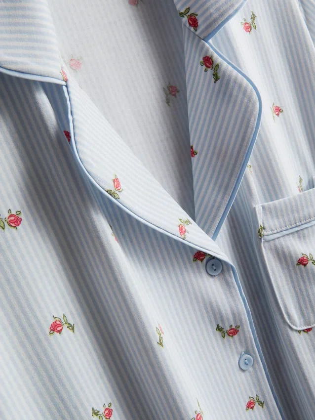 Kort pyjamassæt i boyfriend-stil med print