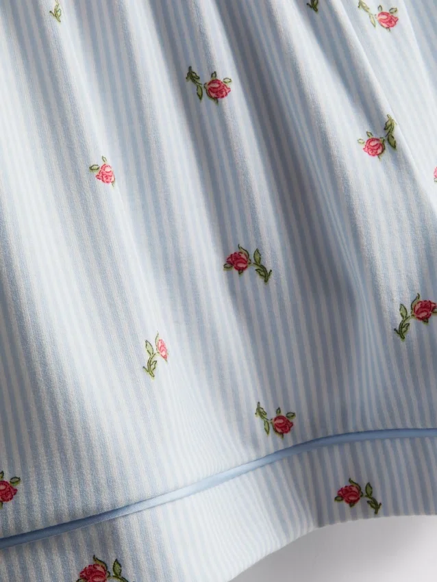 Kort pyjamassæt i boyfriend-stil med print