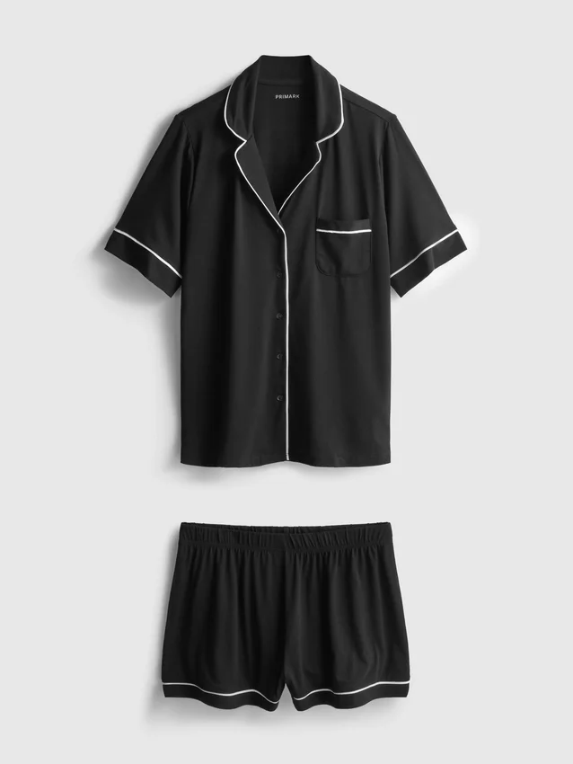 Kort pyjamasser i boyfriend-stil