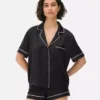 Kort pyjamasser-sæt i satin i boyfriend-stil