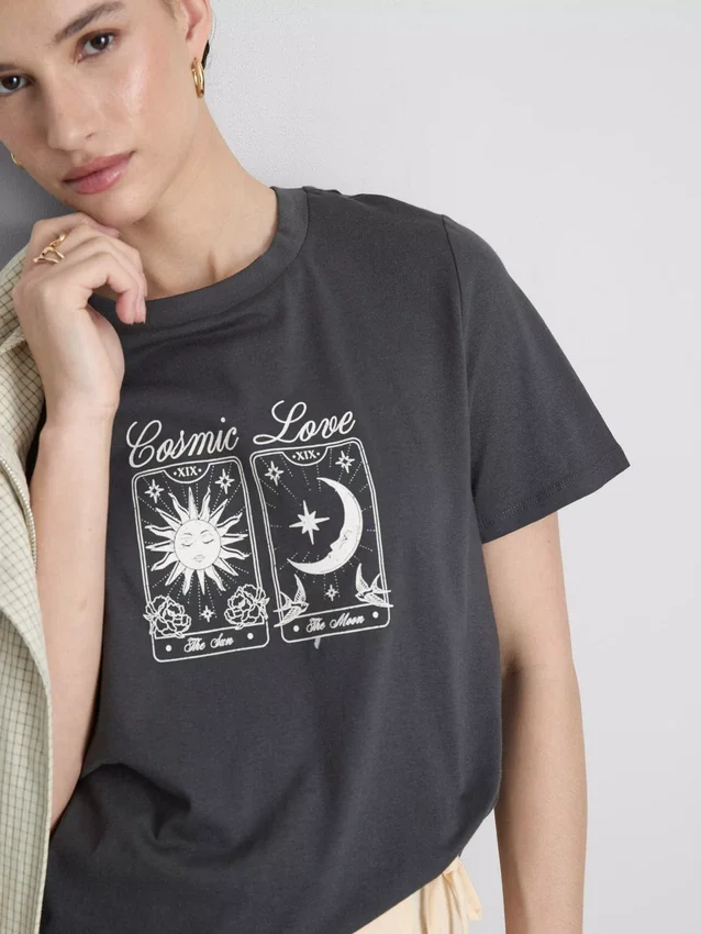 Kortærmet T-shirt i bomuld med grafisk print