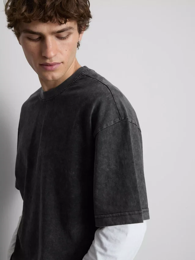 Kortærmet vasket T-shirt