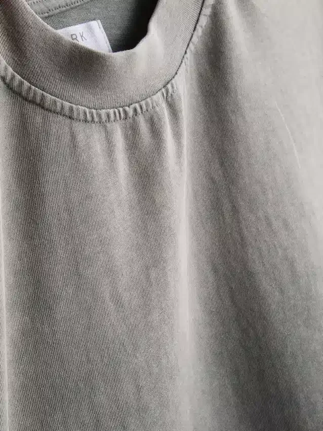 Kortærmet vasket T-shirt