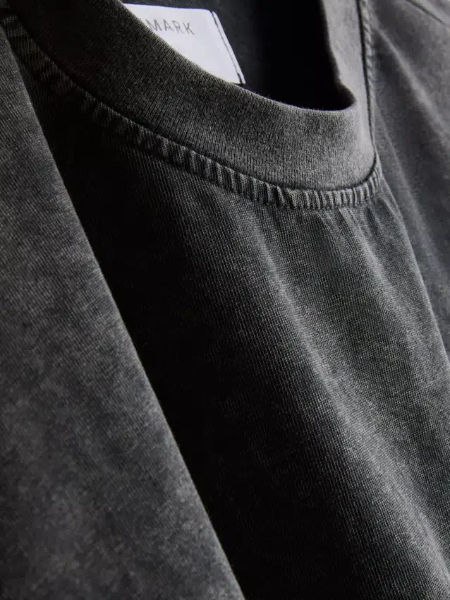 Kortærmet vasket T-shirt