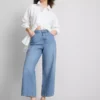 Korte jeans i denim med brede ben