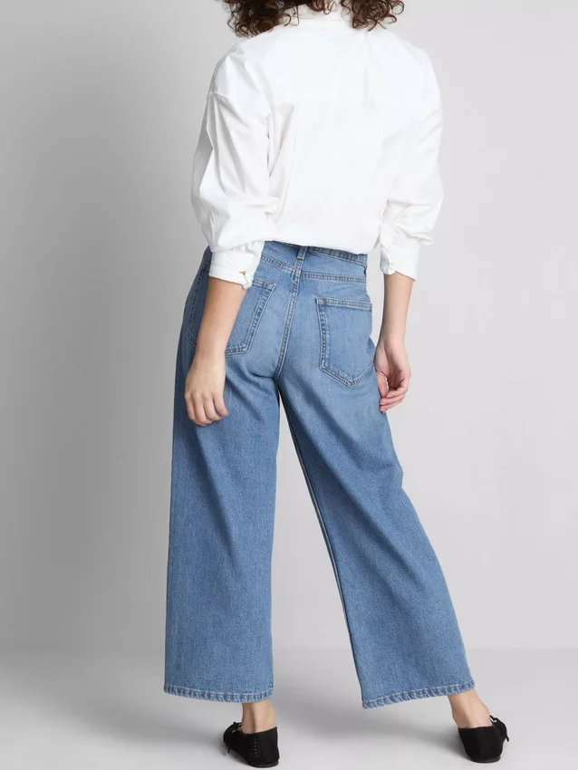 Korte jeans i denim med brede ben