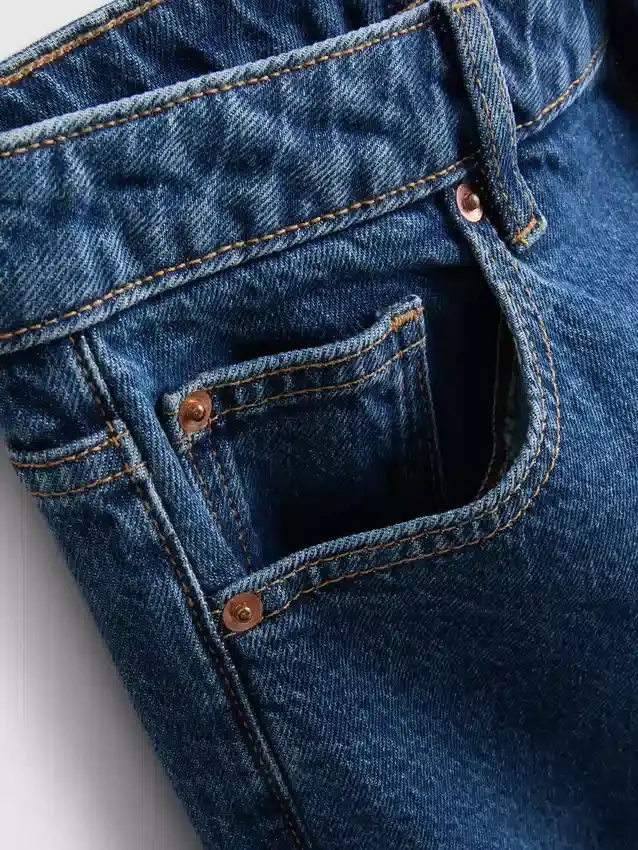 Korte jeans i denim med brede ben
