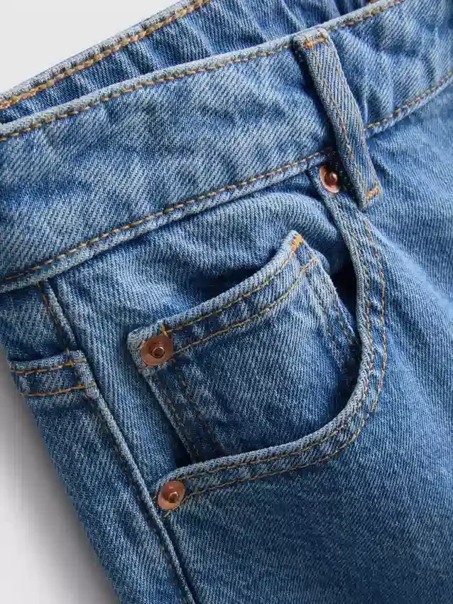 Korte jeans i denim med brede ben