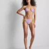 Kruset kontrast-trekantet bikinitop