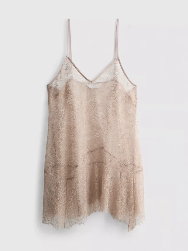 Lang, gennemsigtig bluse i blonder