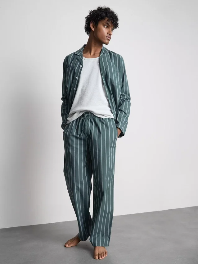 Lang pyjamasser i stribet poplin