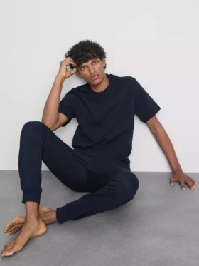 Lang pyjamasser med struktur