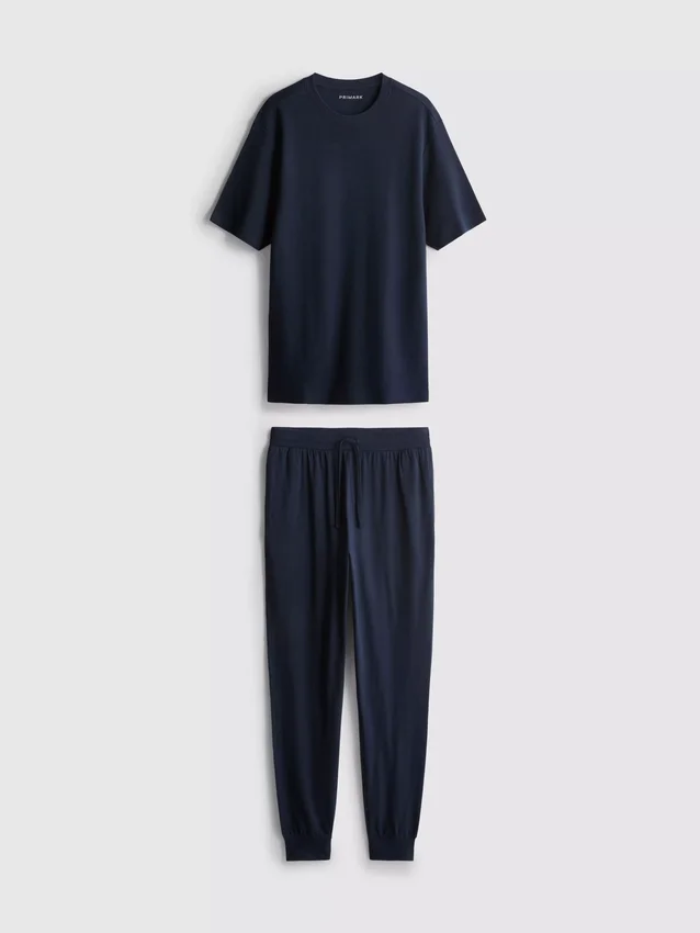Lang pyjamasser med struktur