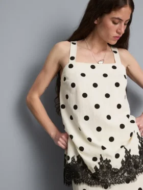 Lang tanktop i bomuldsblanding med blonder