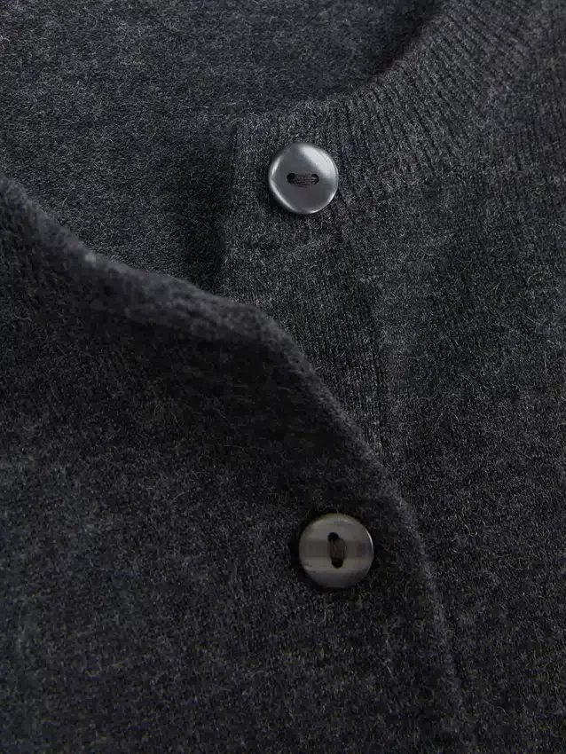 Langærmet cardigan med rund hals