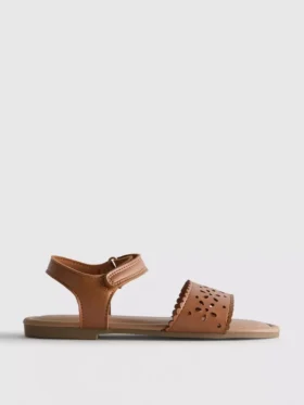 Laserskårne sandaler