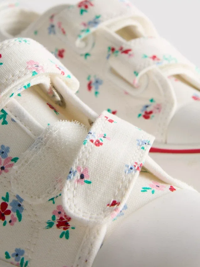 Lavtop-sneakers i canvas med blomsterprint