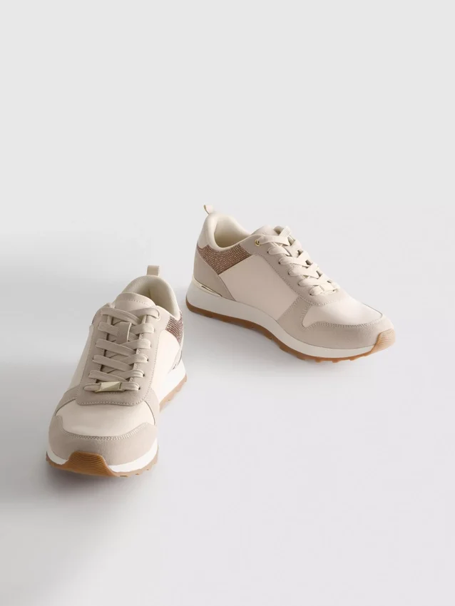 Lavtop-sneakers med Diamanta-detaljer