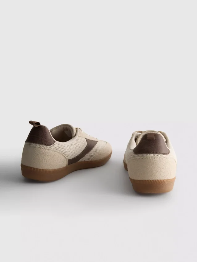 Lavtop-sneakers med gummisål