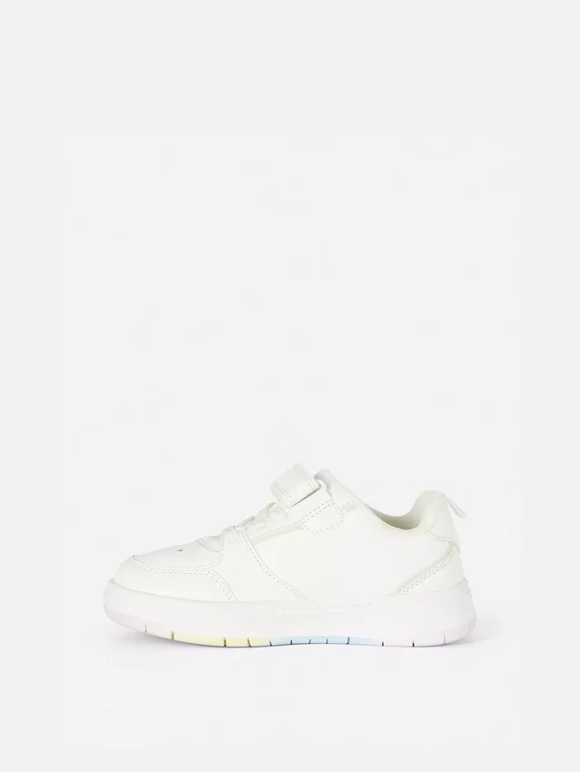Lavtop-sneakers med hjerte