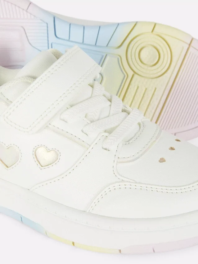 Lavtop-sneakers med hjerte