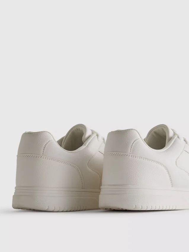 Lavtop-sneakers med paneler