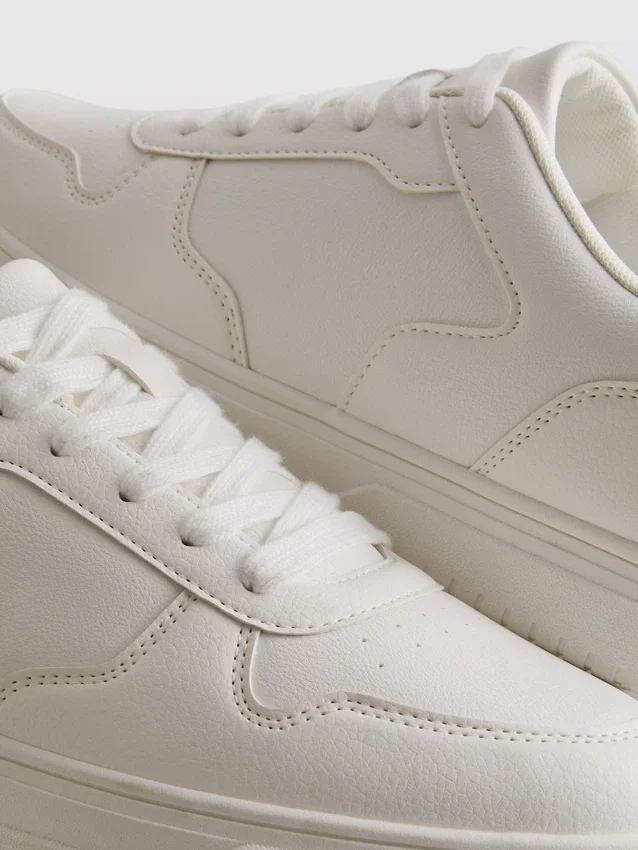 Lavtop-sneakers med paneler