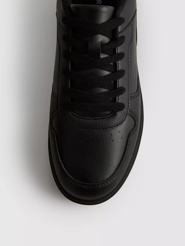 Lavtop-sneakers med paneler