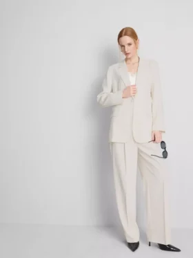 Lila blazer med enkelt række knapper