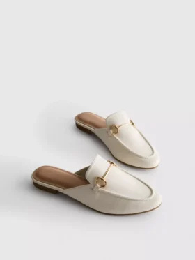 Loafers i imiteret læder med snaffle-bit-spænder