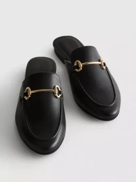 Loafers i imiteret læder med snaffle-bit-spænder