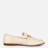 Loafers i imiteret læder med snaffle-detaljer