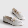 Loafers i kunstlæder med laserskåret snaffle-bit-detalje