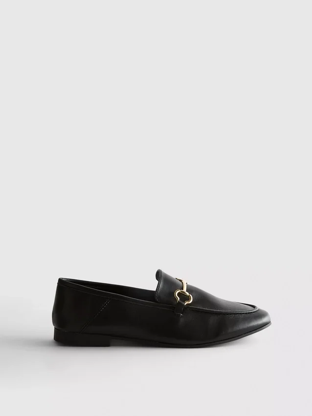 Loafers med snaffle-detalje