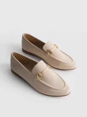 Loafers med snaffle-detalje