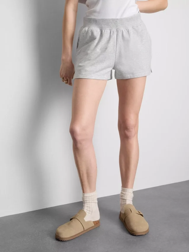 Loungeshorts i bomuld med splittet kant