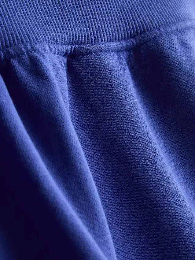 Loungeshorts i bomuld med splittet kant