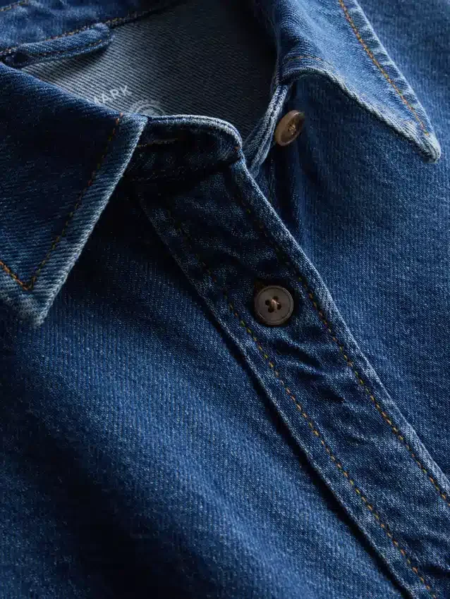 Løst siddende bomuldsdenim-skjorte med knapper