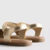 Metalliske laserskårne sandaler