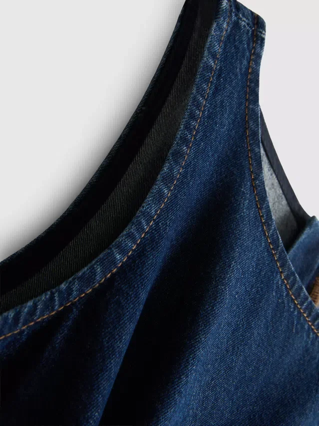 Midi-kjole i bomuldsdenim med lav talje
