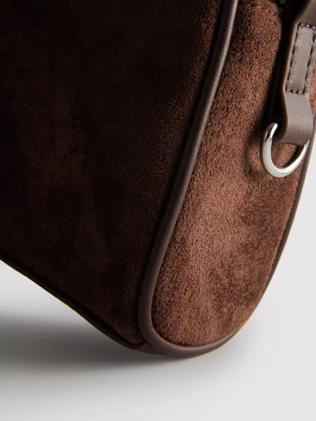 Mini-crossbody-taske i imiteret ruskind
