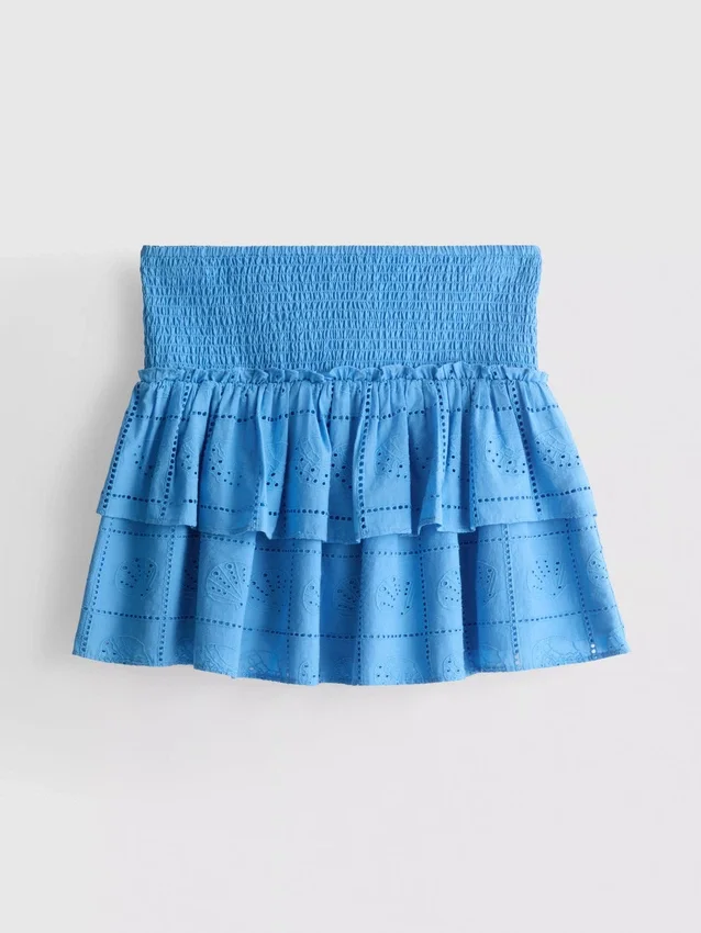 Mini-nederdel i bomuld med lag-på-lag-design og broderi