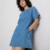 Mini-shiftkjole i bomuldsdenim