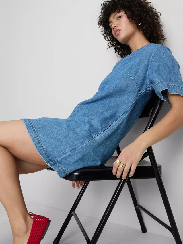 Mini-shiftkjole i bomuldsdenim