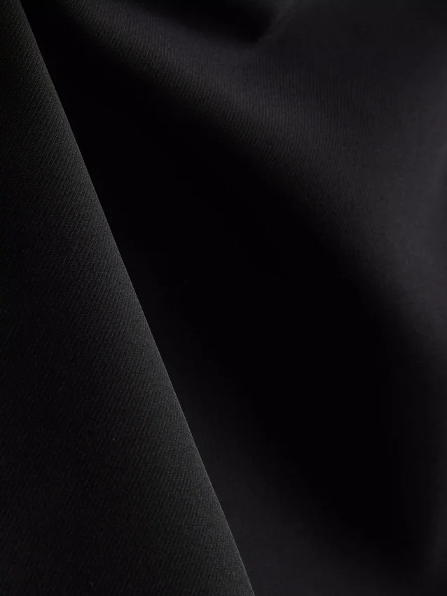 Miniskirt med slids i nederkanten