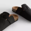Mule-hjemmesko med lukket tå