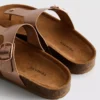 Mule-sandaler med T-bar og spænde