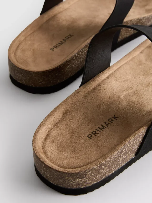 Mule-sandaler med T-bar og spænde