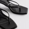 Mule-sandaler med tårem og hæl
