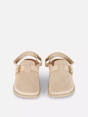 Mulesandaler med lukket tå